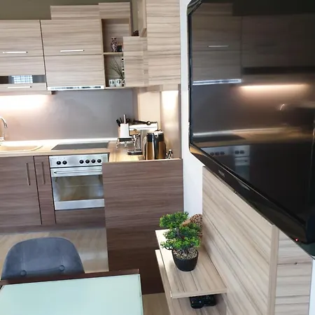 דירה Ameli City וארנה